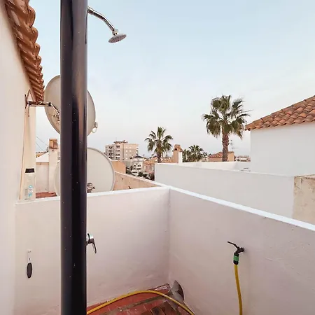 Marino - 2br Retreat W Patio & Swimming Pool Torrevieja